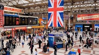 A Walk Through The London Victoria Station London England [upl. by Giana]